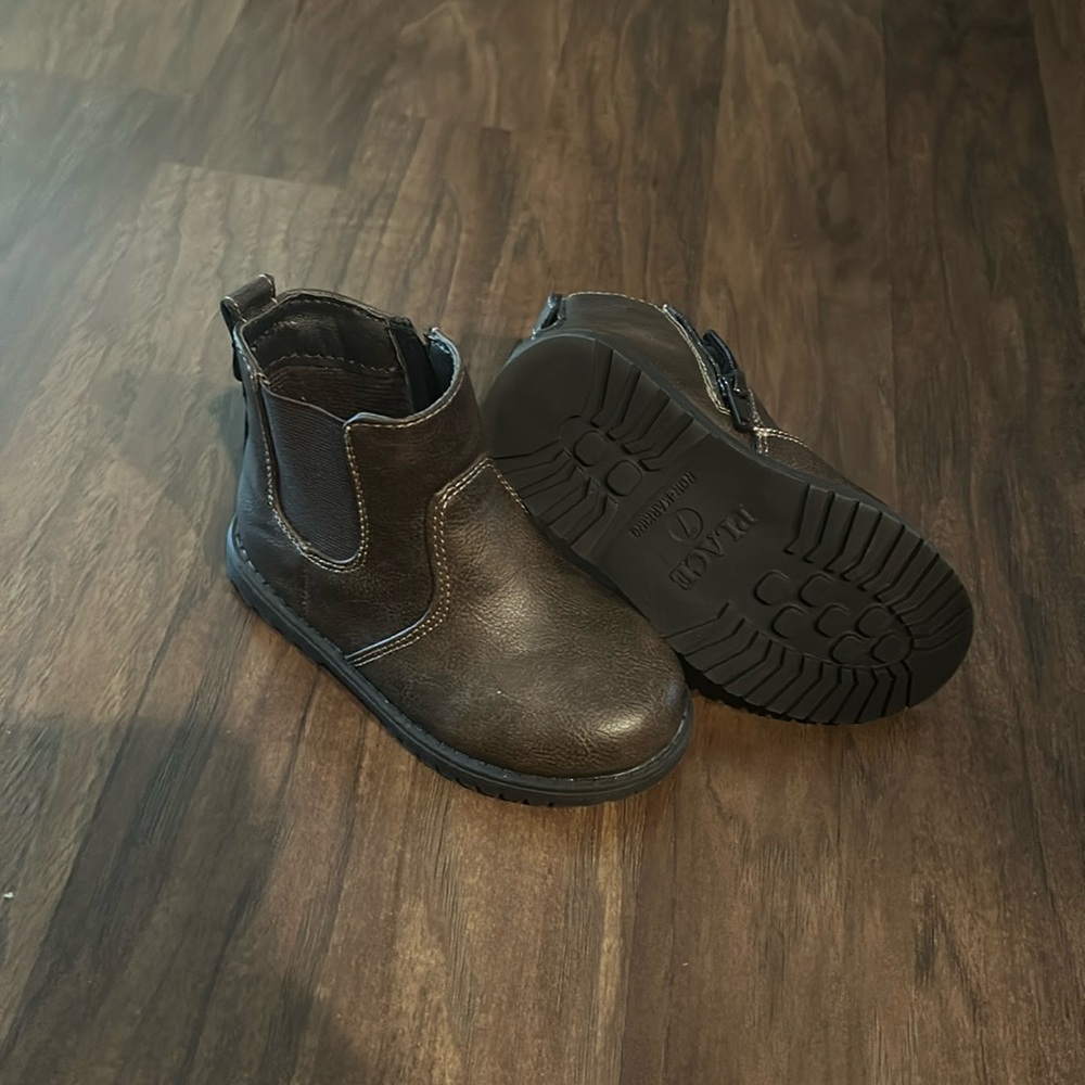 Like new toddler boots